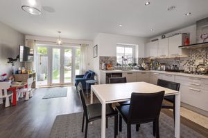 Kitchen-Breakfast Room- click for photo gallery